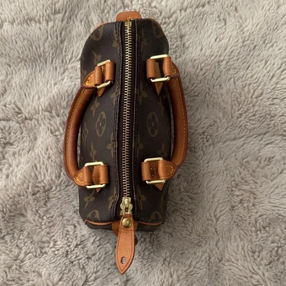 Louis Vuitton Brown and Tan Monogram Satchel - Picture 2 of 9